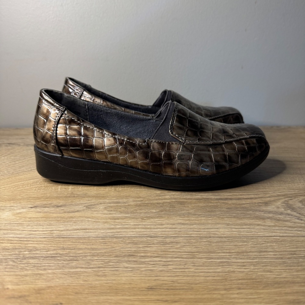 Easy Street Bronze Croc Embossed Loafer Comfort Slip‎ On Shoes Womens 7.5 Casual